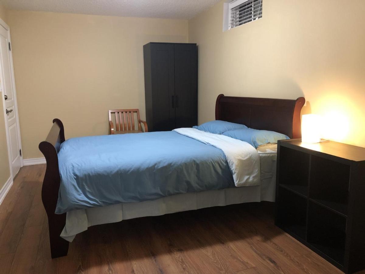 Spacious 2 Bedroom Guest Suite Торонто Экстерьер фото
