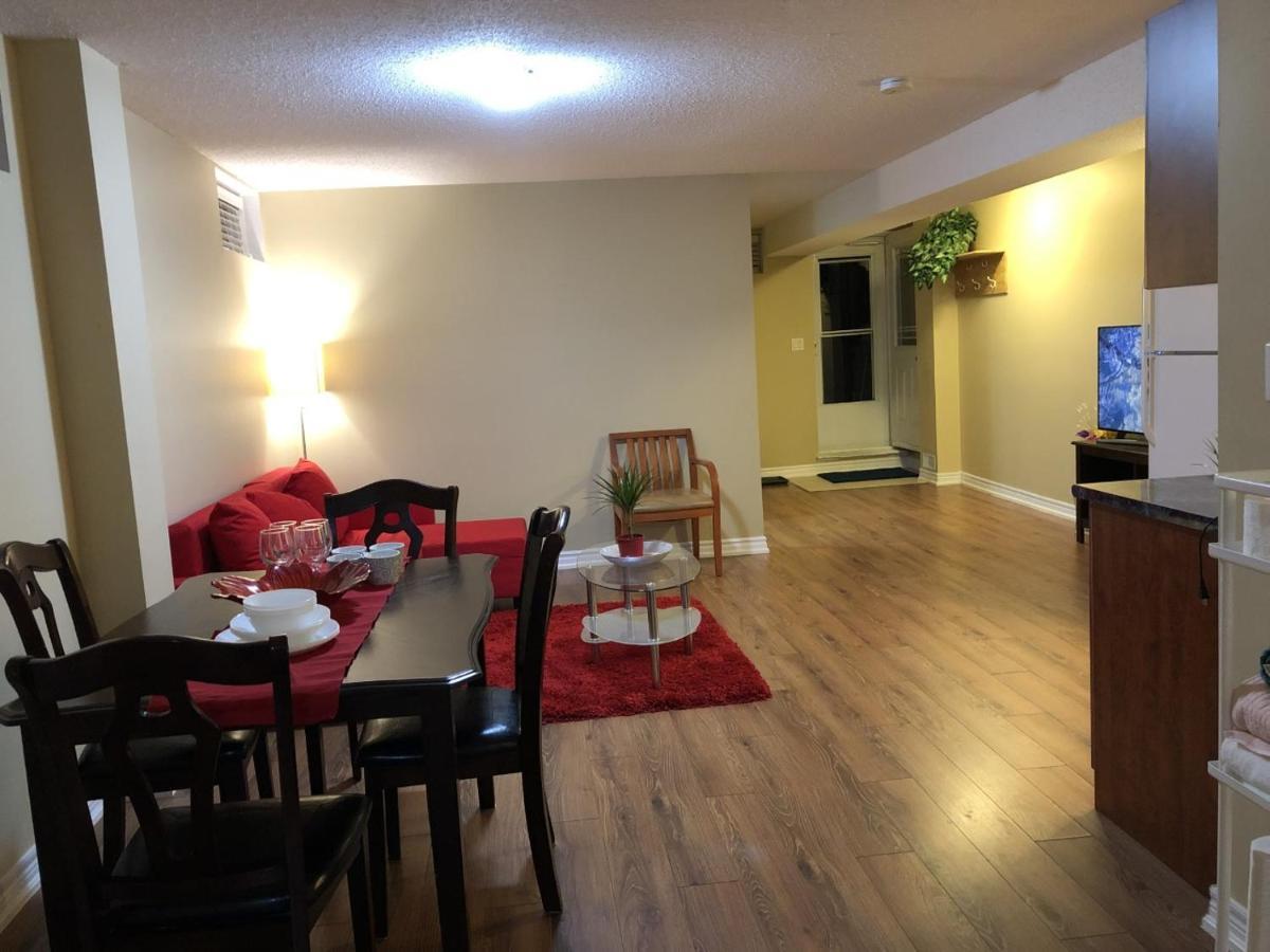 Spacious 2 Bedroom Guest Suite Торонто Экстерьер фото