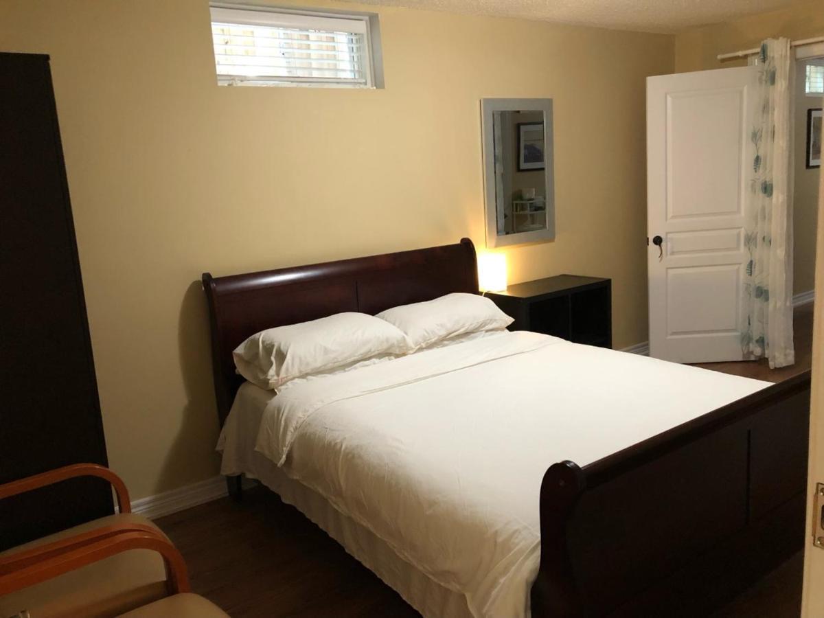 Spacious 2 Bedroom Guest Suite Торонто Экстерьер фото
