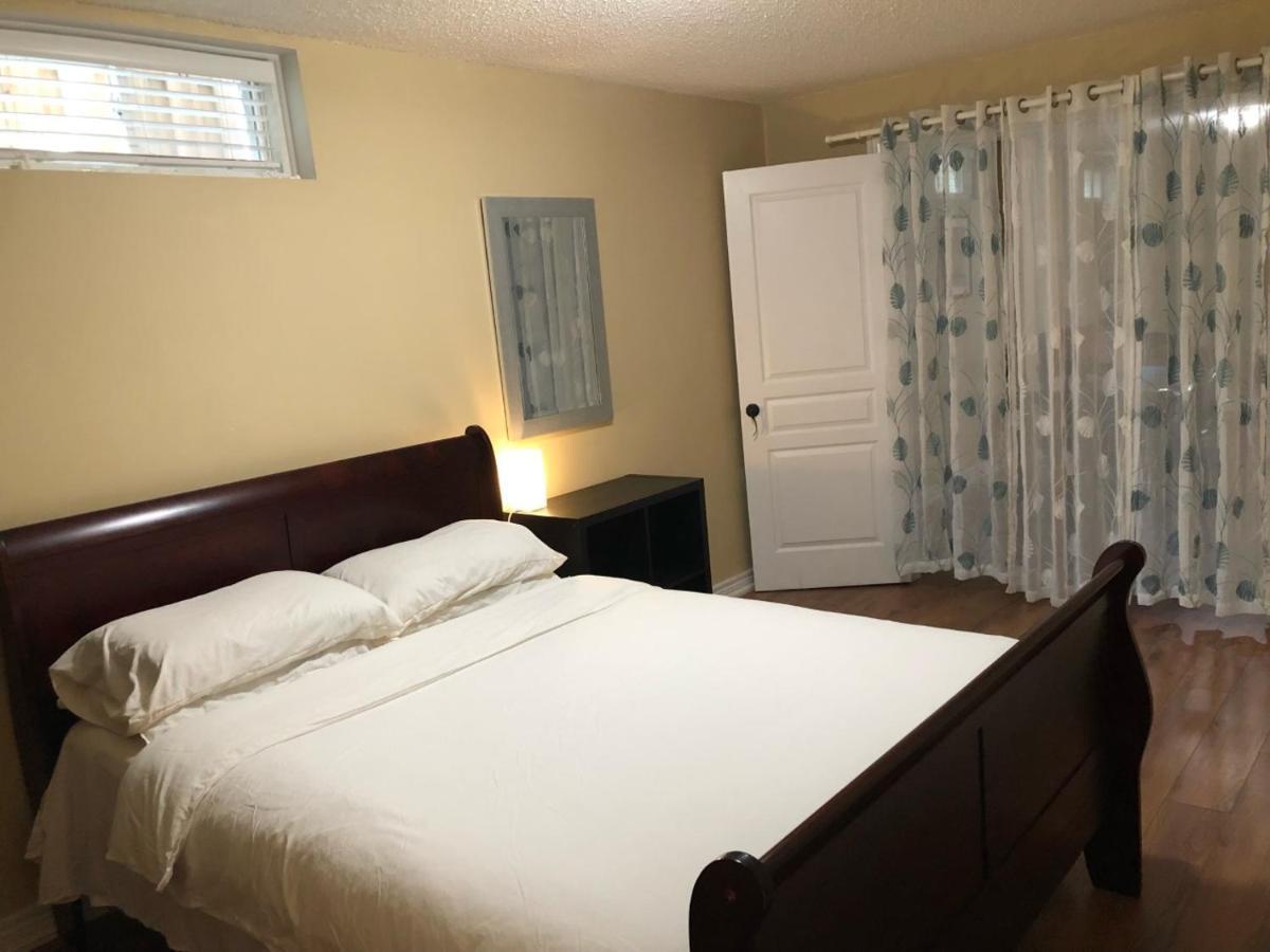 Spacious 2 Bedroom Guest Suite Торонто Экстерьер фото